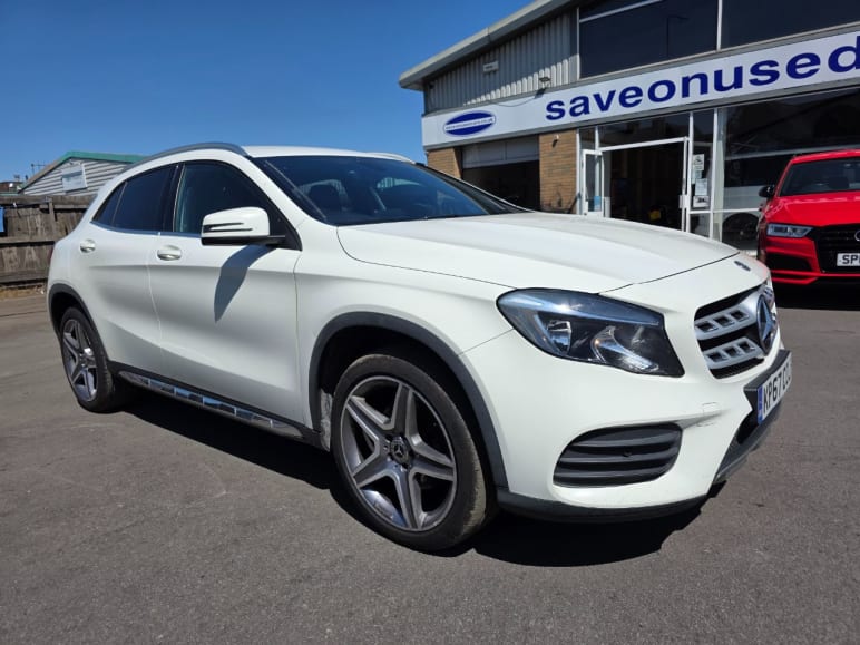 MERCEDES-BENZ GLA