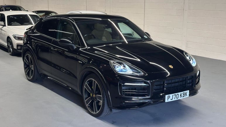 PORSCHE CAYENNE