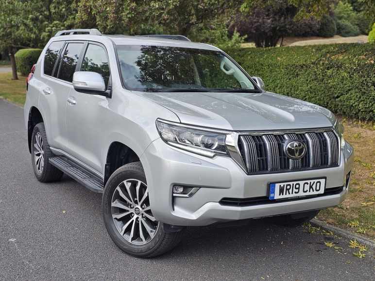 TOYOTA LAND CRUISER