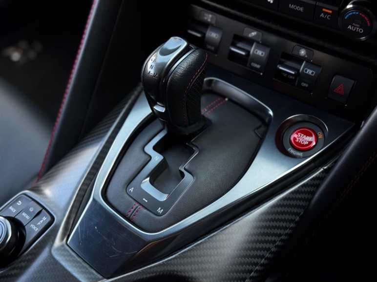 3.8 V6 Recaro Auto 4WD Euro 6 2dr