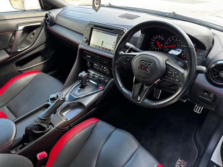 3.8 V6 Recaro Auto 4WD Euro 6 2dr