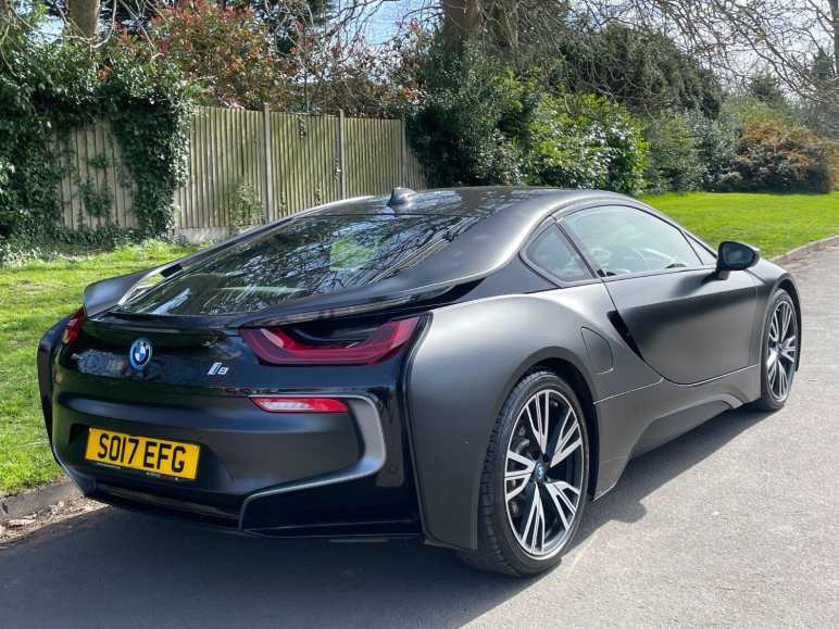 1.5 i8 Coupe Protonic Frozen Black Edition