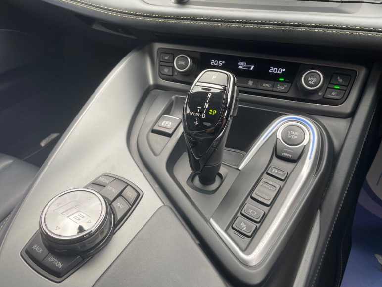 1.5 i8 Coupe Protonic Frozen Black Edition