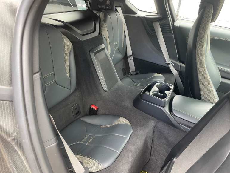 1.5 i8 Coupe Protonic Frozen Black Edition