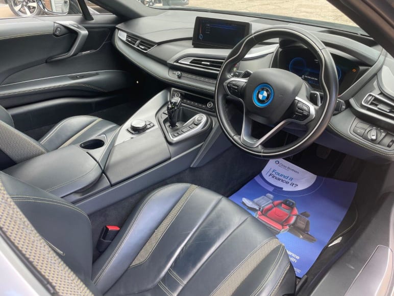 1.5 i8 Coupe Protonic Frozen Black Edition