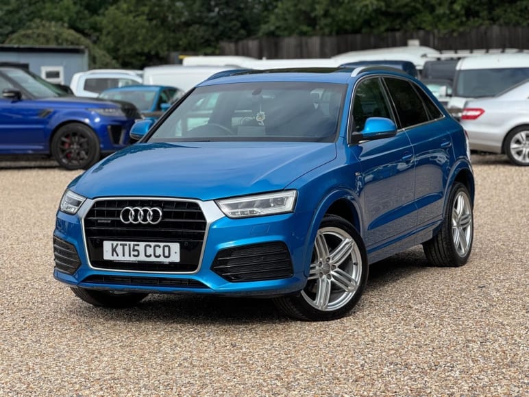 AUDI Q3