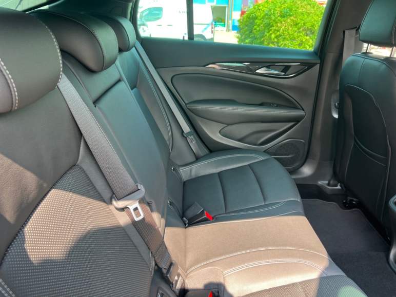 2.0 Turbo 200 SRi VX-Line Nav 5dr Auto