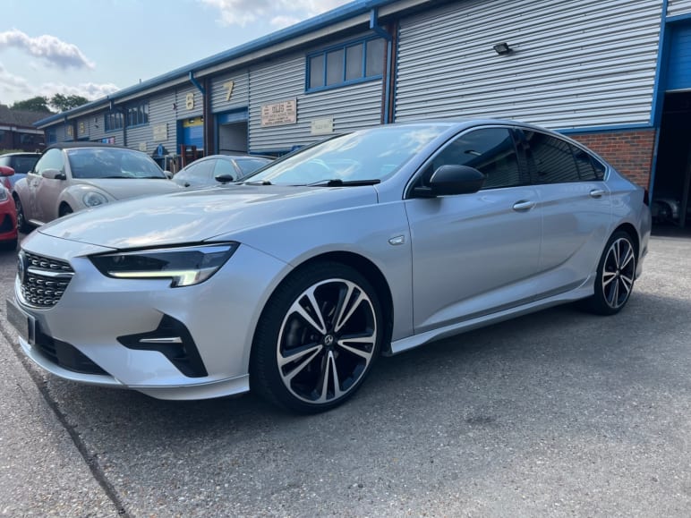 2.0 Turbo 200 SRi VX-Line Nav 5dr Auto