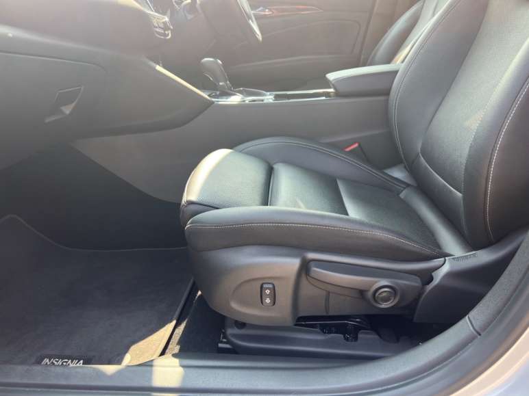 2.0 Turbo 200 SRi VX-Line Nav 5dr Auto