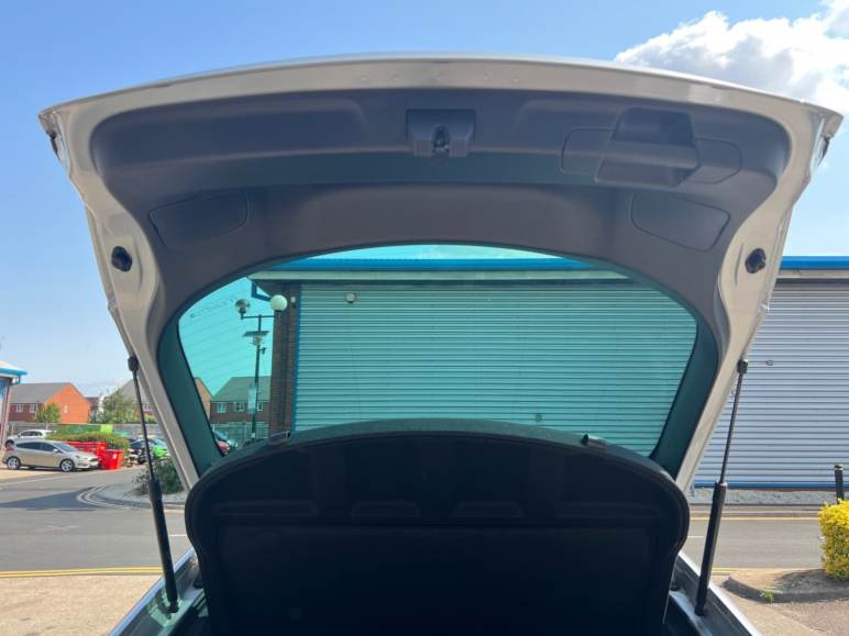 2.0 Turbo 200 SRi VX-Line Nav 5dr Auto