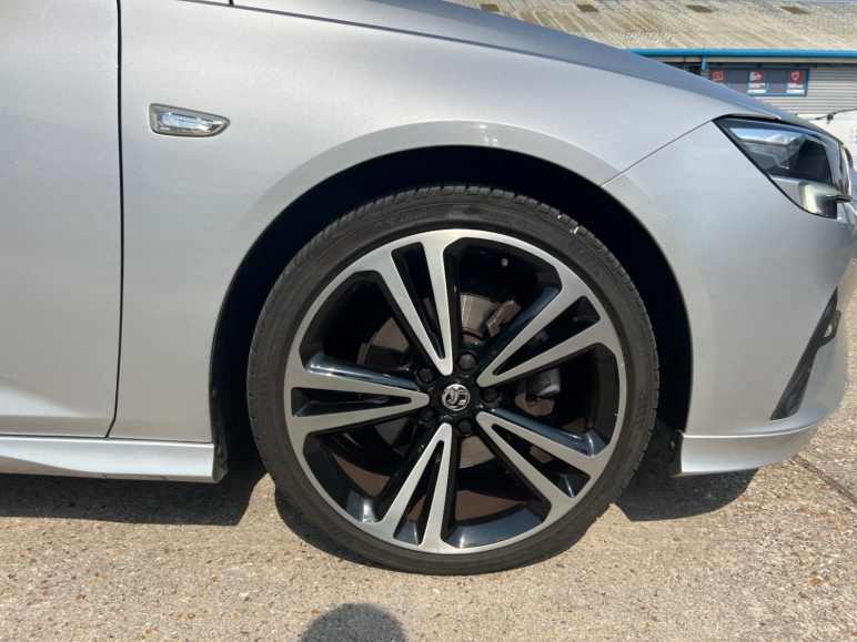2.0 Turbo 200 SRi VX-Line Nav 5dr Auto