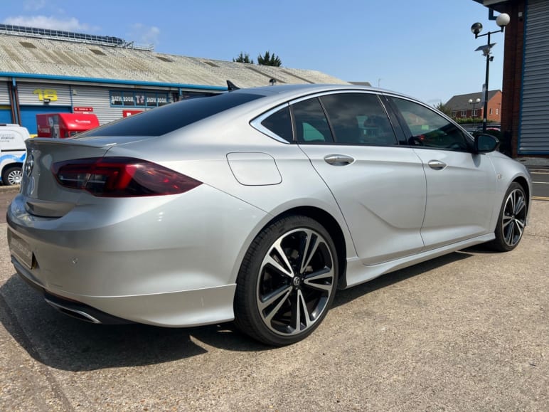 2.0 Turbo 200 SRi VX-Line Nav 5dr Auto