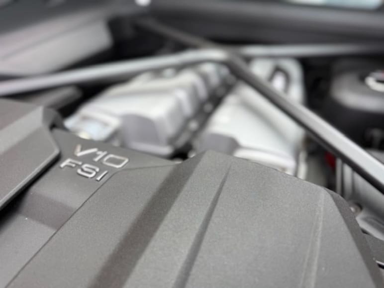 FSI V10 Performance