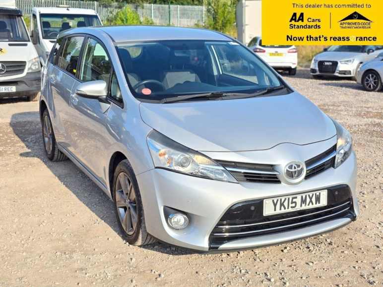 TOYOTA VERSO