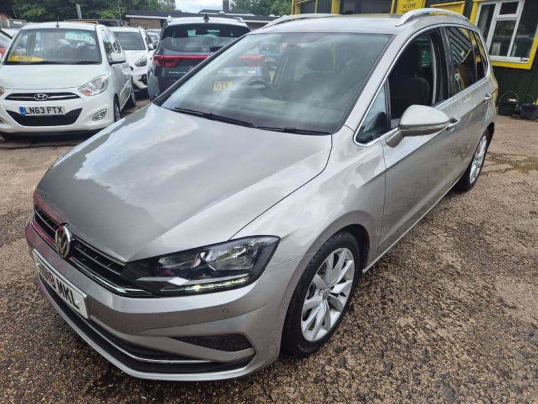 Volkswagen Golf Sv