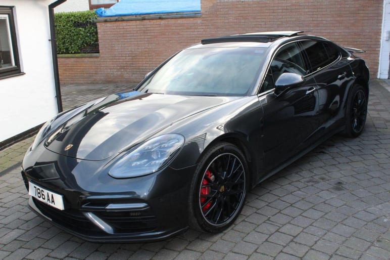 PORSCHE PANAMERA