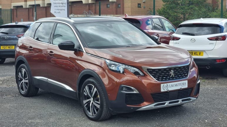 PEUGEOT 3008