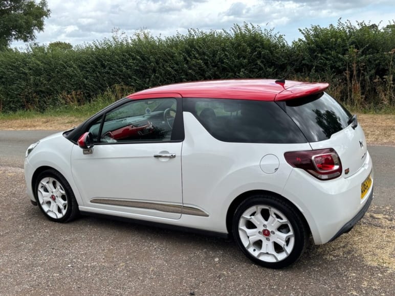 1.6 e-HDi Airdream DSport Red Hatchback 3dr Diesel