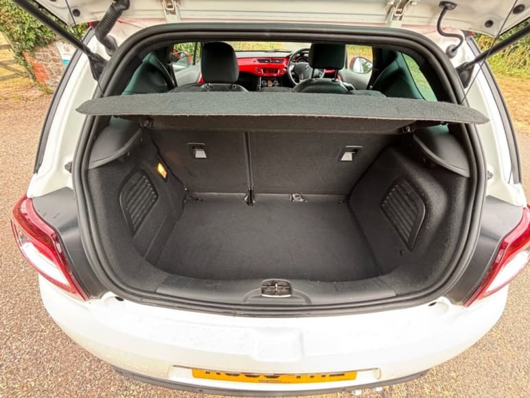 1.6 e-HDi Airdream DSport Red Hatchback 3dr Diesel