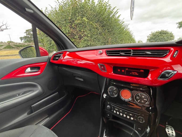 1.6 e-HDi Airdream DSport Red Hatchback 3dr Diesel
