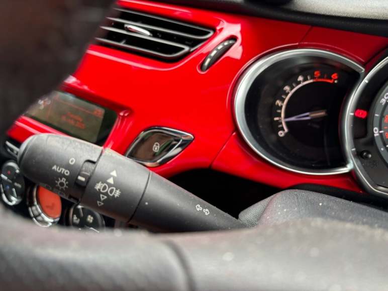 1.6 e-HDi Airdream DSport Red Hatchback 3dr Diesel