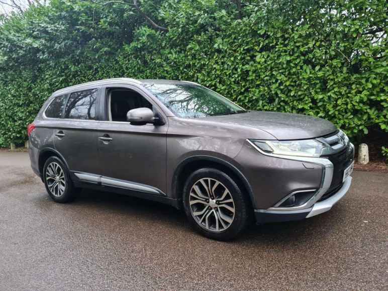 MITSUBISHI OUTLANDER