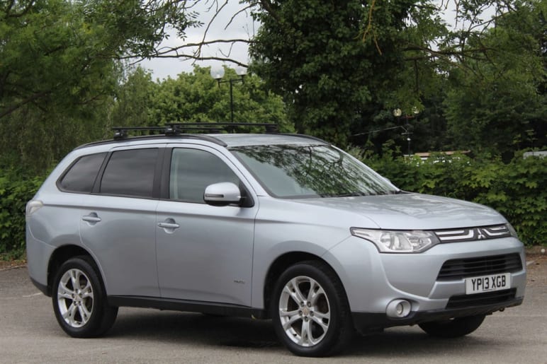 MITSUBISHI OUTLANDER