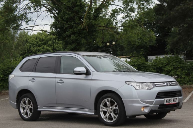 MITSUBISHI OUTLANDER