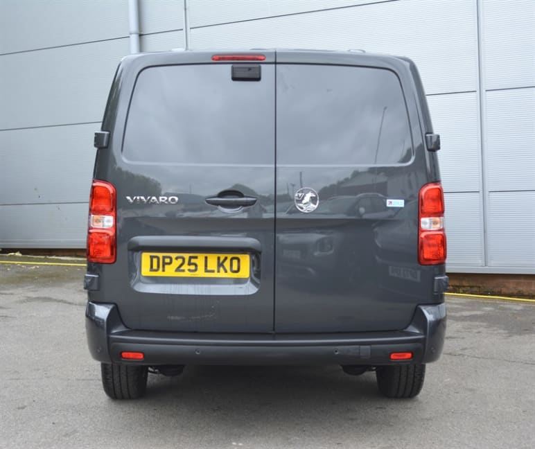 2.0 Turbo D 3100 Pro XL Panel Van 6dr Diesel Manual LWB H1 Euro 6 (145 ps)