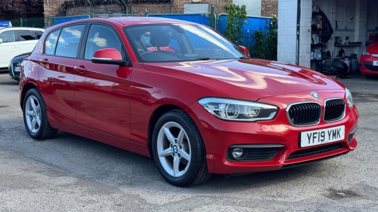 BMW 1 SERIES