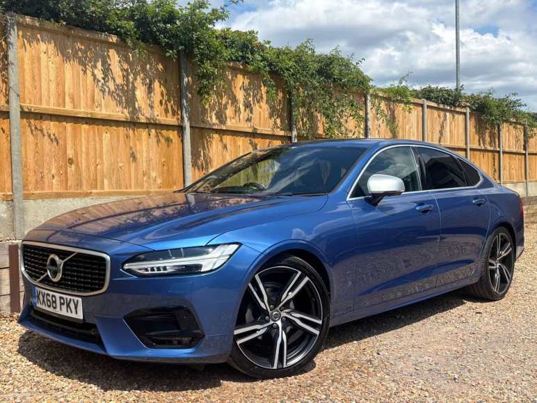 VOLVO S90