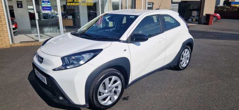 TOYOTA AYGO X