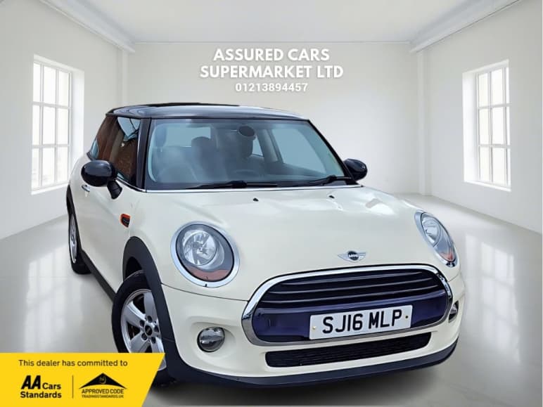 MINI HATCHBACK