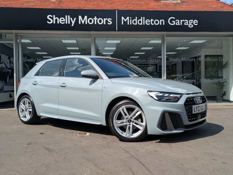 AUDI A1