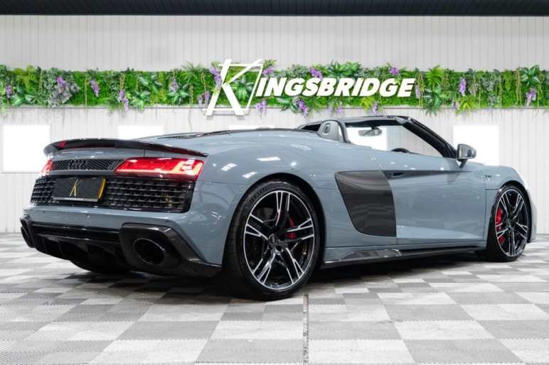 5.2 FSI V10 Performance Carbon Black Spyder 2dr Pe