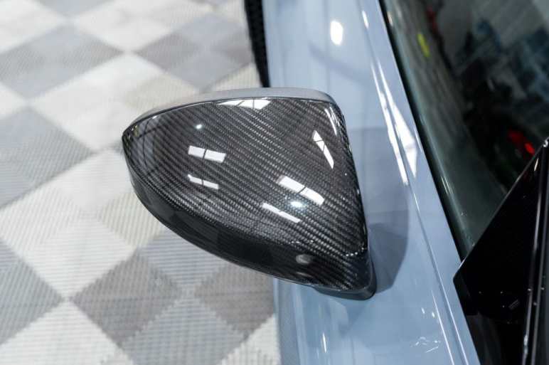 5.2 FSI V10 Performance Carbon Black Spyder 2dr Pe