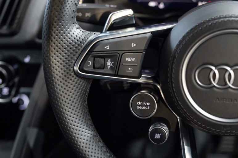 5.2 FSI V10 Performance Carbon Black Spyder 2dr Pe