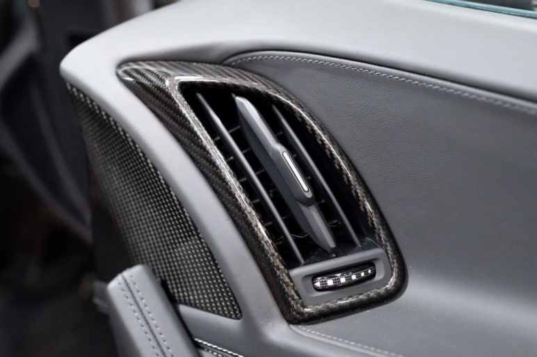 5.2 FSI V10 Performance Carbon Black Spyder 2dr Pe