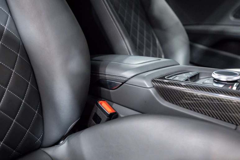 5.2 FSI V10 Performance Carbon Black Spyder 2dr Pe