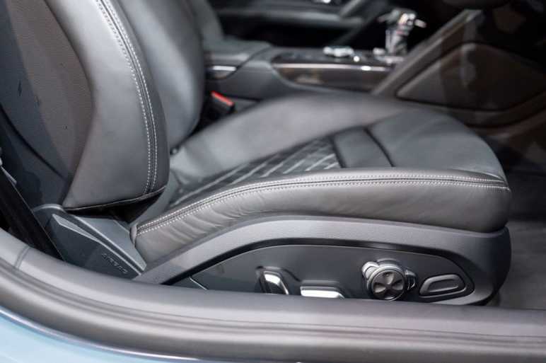 5.2 FSI V10 Performance Carbon Black Spyder 2dr Pe