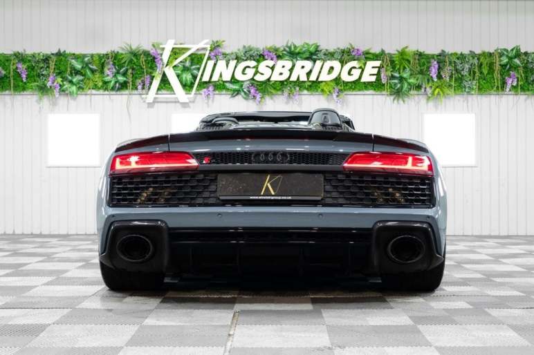 5.2 FSI V10 Performance Carbon Black Spyder 2dr Pe