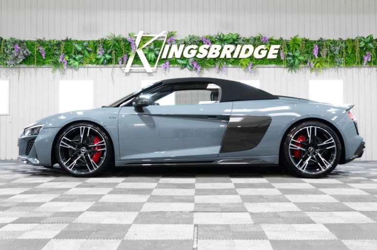 5.2 FSI V10 Performance Carbon Black Spyder 2dr Pe
