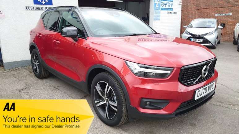 VOLVO XC40