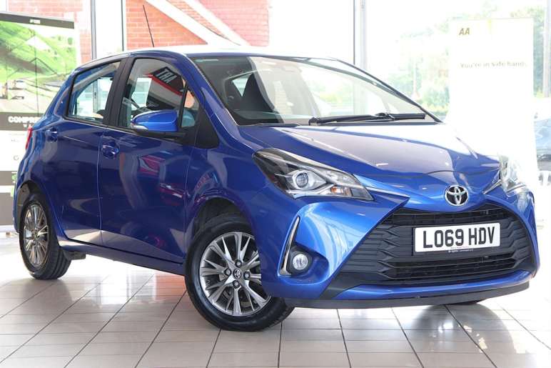 TOYOTA YARIS