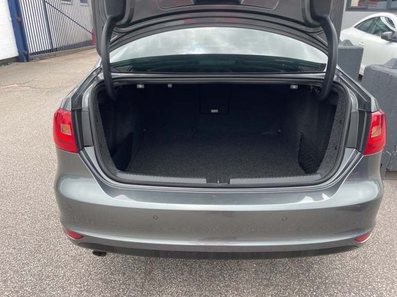 1.6 TDI BlueMotion Tech Limited Edition Saloon 4dr