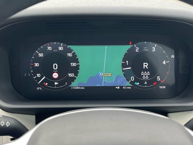 3.0 D300 MHEV Dynamic SE SUV 5dr Diesel Auto 4WD E