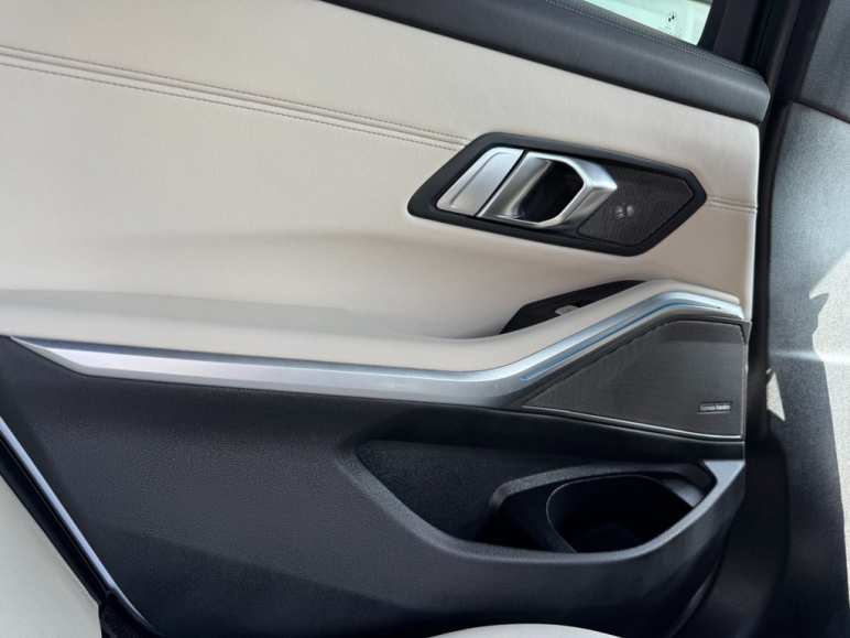 3.0 BiTurbo Competition Saloon 4dr Petrol Steptron