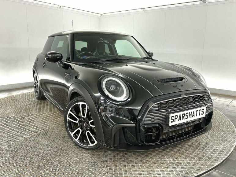 MINI HATCHBACK