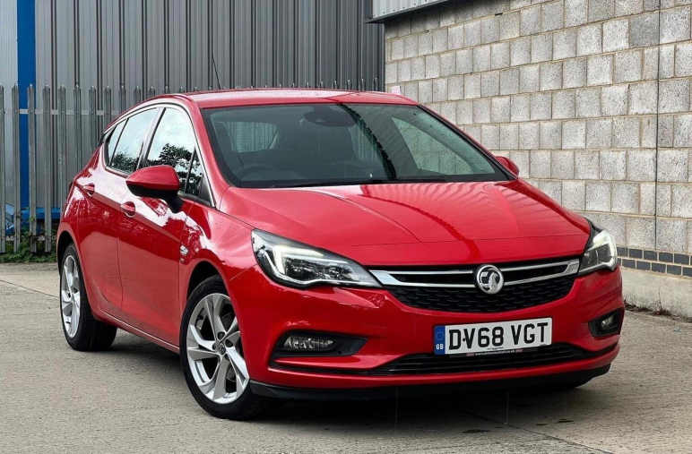 VAUXHALL ASTRA