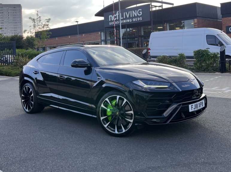 LAMBORGHINI URUS